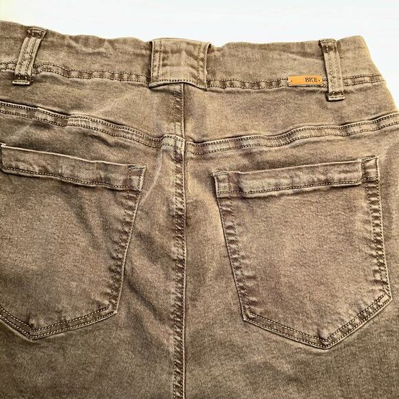 Bke army green stretchy shorts‎ sz 28 - Picture 3 of 4